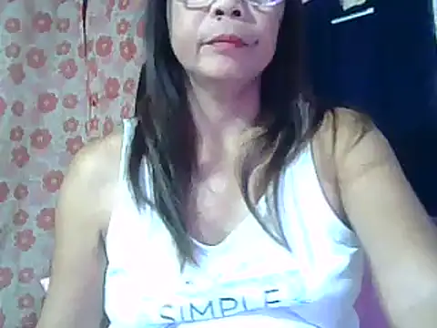 Snapshot of urwife_tobe chatting on January 2025 01:19:01 PM urwife tobe online show from January 2025 01:19:01 PM