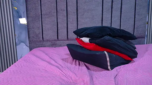 DANIK STAR online show from November 2025 01:21:02 PM