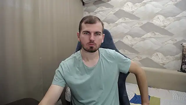 Snapshot of SerzhKorol1 chatting on October 2025 08:12:01 AM SerzhKorol1 online show from October 2025 08:12:01 AM