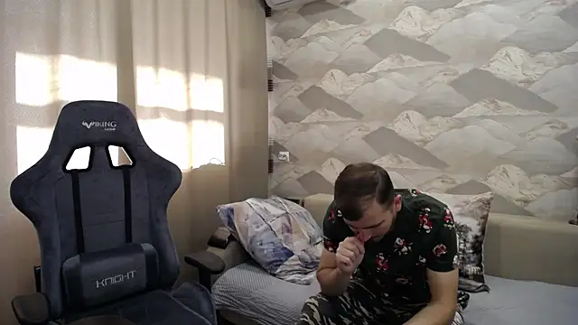 Snapshot of SerzhKorol1 chatting on October 2025 06:43:02 AM SerzhKorol1 online show from October 2025 06:43:02 AM