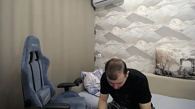 Snapshot of SerzhKorol1 chatting on October 2025 06:06:02 AM SerzhKorol1 online show from October 2025 06:06:02 AM