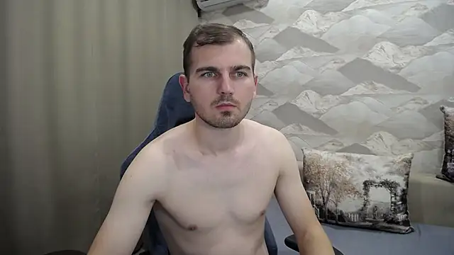 Snapshot of SerzhKorol1 chatting on October 2025 05:35:01 PM SerzhKorol1 online show from October 2025 05:35:01 PM