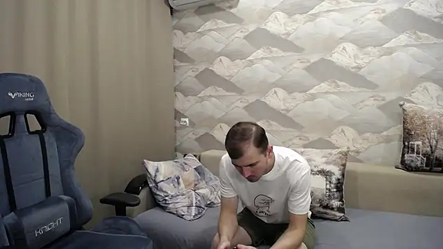 Snapshot of SerzhKorol1 chatting on November 2025 05:08:02 AM SerzhKorol1 online show from November 2025 05:08:02 AM