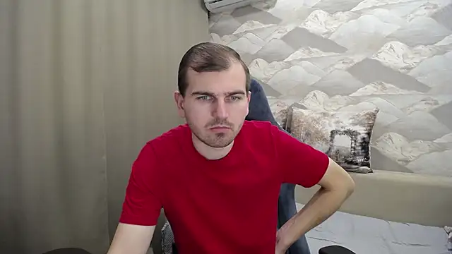 Snapshot of SerzhKorol1 chatting on November 2025 04:33:02 AM SerzhKorol1 online show from November 2025 04:33:02 AM