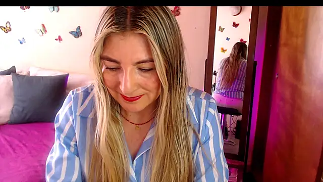 Jolie-Mature online show from November 2025 07:56:02 PM