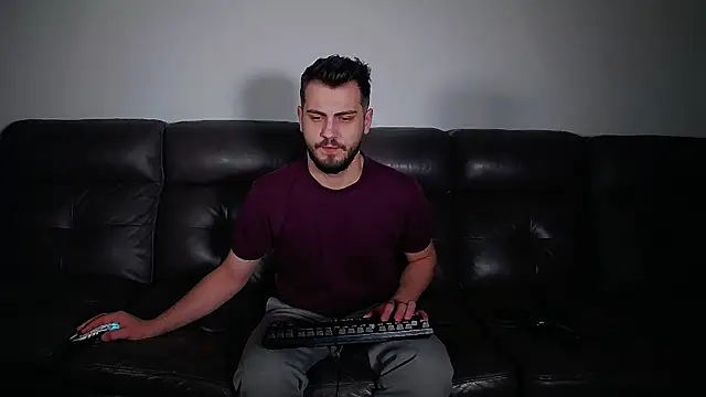 CrazyDom1 online show from February 2026 05:42:02 PM