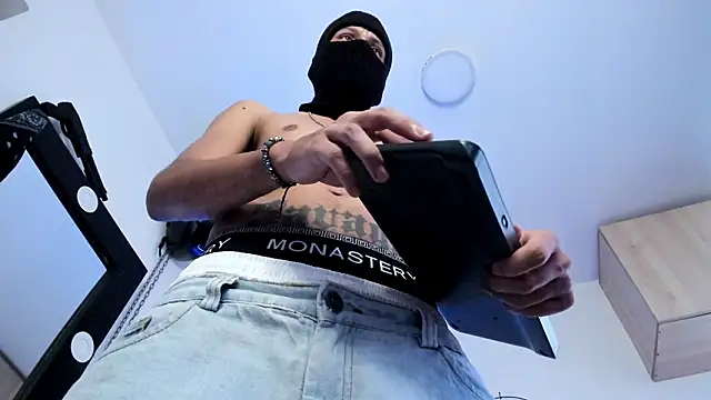 Samuel Suarez online show from March 2026 05:31:02 PM