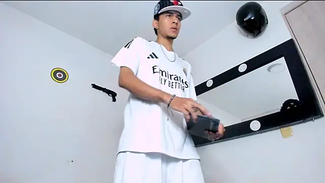 Samuel Suarez online show from March 2026 10:22:01 PM