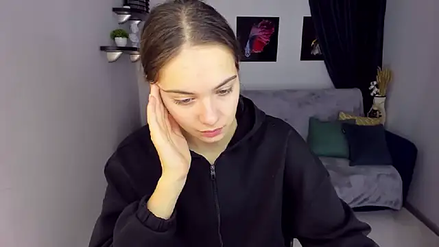 KristinaLoison online show from December 2024 01:06:01 AM