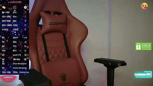 Snapshot of Goddes_Queen chatting on October 2025 01:52:01 PM Goddes Queen online show from October 2025 01:52:01 PM