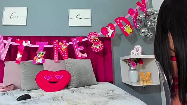 MauraGray online show from February 2025 08:15:02 PM