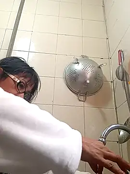 kelly dirty  online show from February 2026 02:06:01 PM