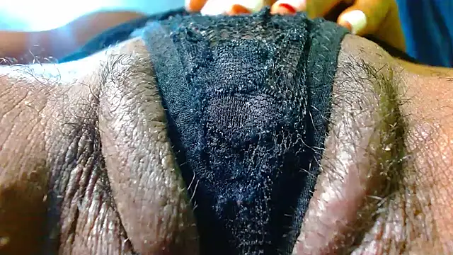 Snapshot of bethanywilson_23 chatting on November 2025 11:43:02 AM bethanywilson 23 online show from November 2025 11:43:02 AM