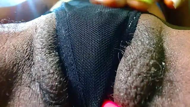 Snapshot of bethanywilson_23 chatting on December 2025 11:29:01 AM bethanywilson 23 online show from December 2025 11:29:01 AM