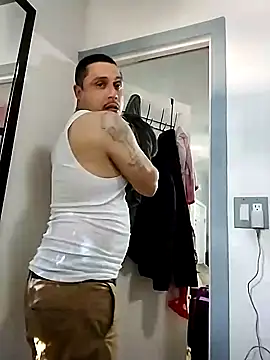 Snapshot of thickcocklatino chatting on January 2025 07:41:02 PM thickcocklatino online show from January 2025 07:41:02 PM