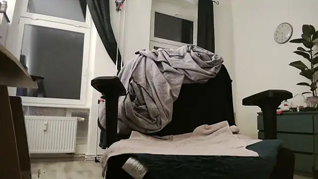 chubbysmallcockxh online show from March 2026 08:30:02 PM