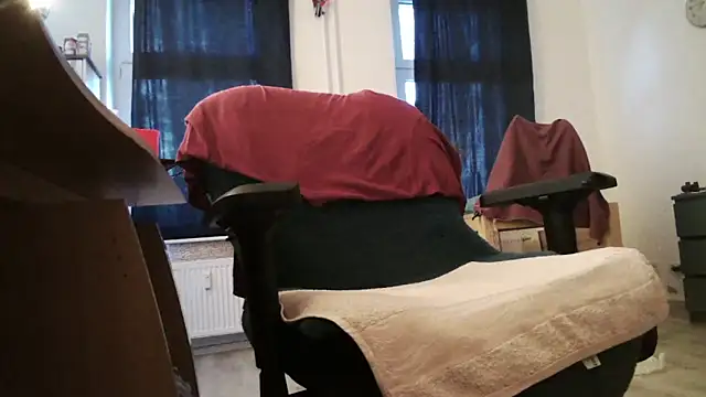 chubbysmallcockxh online show from April 2026 05:46:02 PM