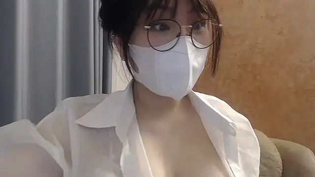 Snapshot of Onee-Chew chatting on December 2024 08:47:02 PM Onee-Chew online show from December 2024 08:47:02 PM