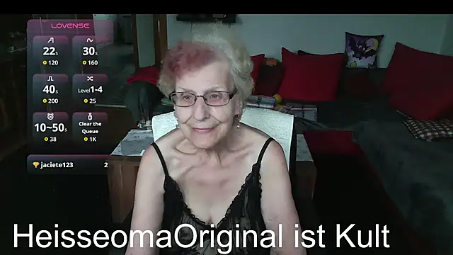 HeisseomaOriginal online show from June 2026 07:14:02 AM