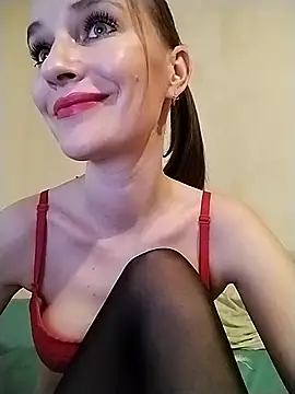 Snapshot of AimeeFair chatting on November 2025 01:43:01 PM AimeeFair online show from November 2025 01:43:01 PM