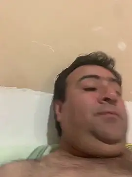 Snapshot of EmilianoGt chatting on November 2025 09:36:01 PM EmilianoGt online show from November 2025 09:36:01 PM