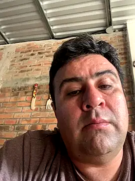 Snapshot of EmilianoGt chatting on December 2025 04:35:02 PM EmilianoGt online show from December 2025 04:35:02 PM