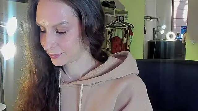 Mila Anders online show from April 2026 04:51:01 AM