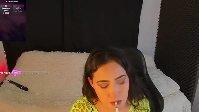 rosario215B online show from November 2025 04:26:02 AM