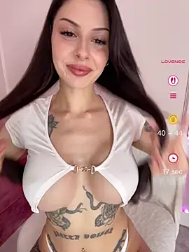 Sassy-Susie online show from May 2026 01:17:01 PM