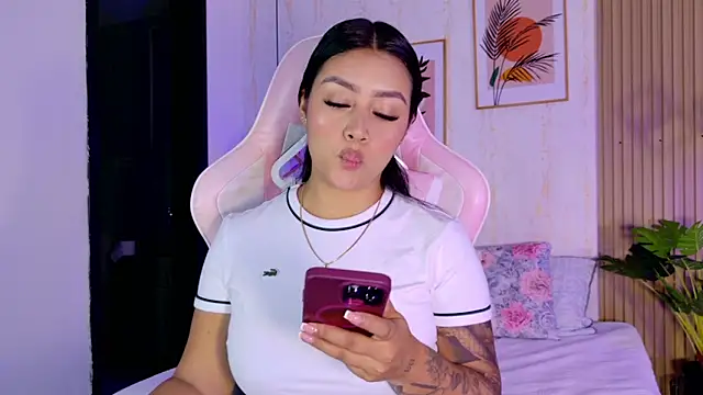 CameronCollins  online show from February 2026 07:51:01 PM