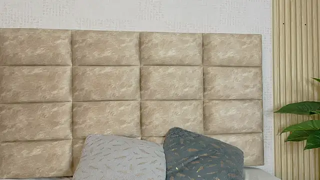 CameronCollins  online show from April 2026 07:39:02 PM