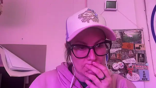 Snapshot of NikkixNight chatting on March 2025 01:21:02 AM NikkixNight online show from March 2025 01:21:02 AM