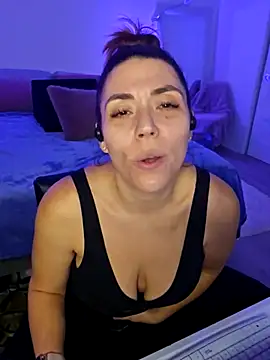 Ellie-L-Elizabeth online show from November 2025 04:02:02 AM