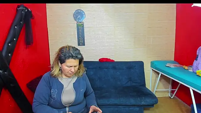 lesbiancuple online show from October 2025 12:25:02 AM