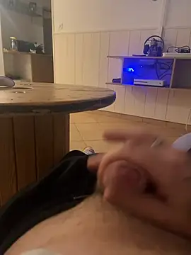 RenaudS-02 online show from December 2024 08:15:01 PM