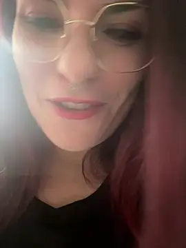 Snapshot of LunaMoongirl chatting on January 2025 10:37:02 AM LunaMoongirl online show from January 2025 10:37:02 AM