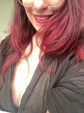 Snapshot of LunaMoongirl chatting on January 2025 01:45:02 PM LunaMoongirl online show from January 2025 01:45:02 PM