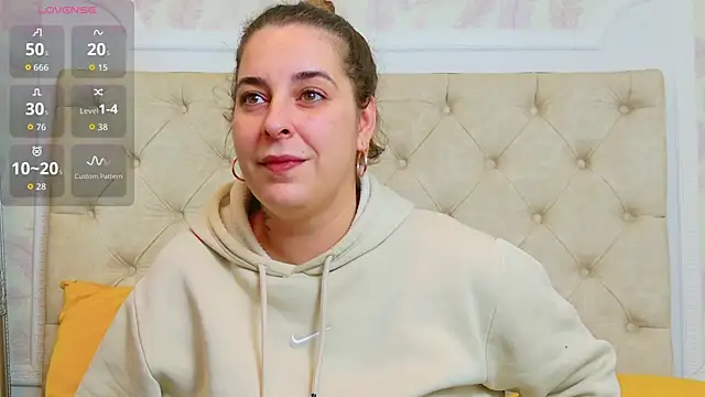 Snapshot of KarinaNoir chatting on November 2025 04:56:02 AM KarinaNoir online show from November 2025 04:56:02 AM