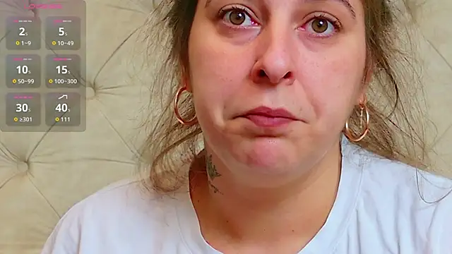 Snapshot of KarinaNoir chatting on November 2025 05:17:01 AM KarinaNoir online show from November 2025 05:17:01 AM