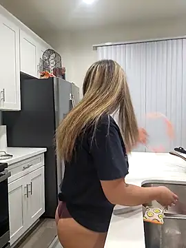 Snapshot of AriannaPena chatting on March 2025 08:48:01 AM AriannaPena online show from March 2025 08:48:01 AM