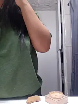 Snapshot of AriannaPena chatting on October 2025 09:57:01 PM AriannaPena online show from October 2025 09:57:01 PM