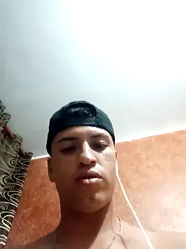 Snapshot of J_Rauw_ chatting on November 2025 04:56:01 AM J Rauw online show from November 2025 04:56:01 AM