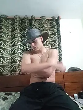 Snapshot of J_Rauw_ chatting on November 2025 12:13:01 AM J Rauw online show from November 2025 12:13:01 AM