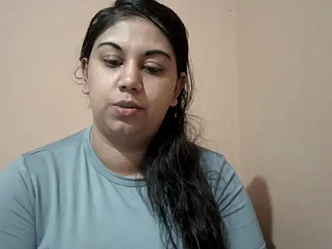 Snapshot of bellachow10 chatting on July 2026 08:19:02 AM bellachow10 online show from July 2026 08:19:02 AM