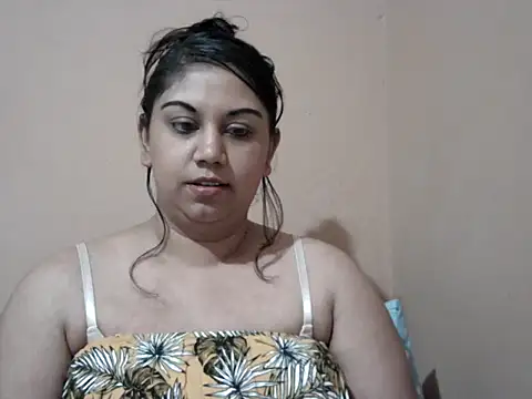 Snapshot of bellachow10 chatting on July 2026 10:22:02 AM bellachow10 online show from July 2026 10:22:02 AM