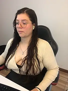 kayortiiz online show from July 2026 05:40:02 PM