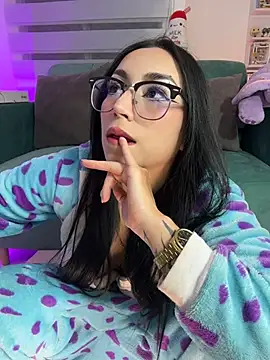 Snapshot of sophie_cute66 chatting on May 2026 05:57:02 AM sophie cute66 online show from May 2026 05:57:02 AM