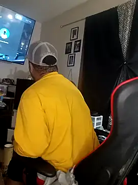 yellowwetfox online show from December 2024 02:38:02 AM