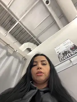 CrazzyChicks online show from November 2025 07:29:01 AM