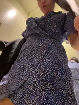 CrazzyChicks online show from March 2026 06:40:01 AM